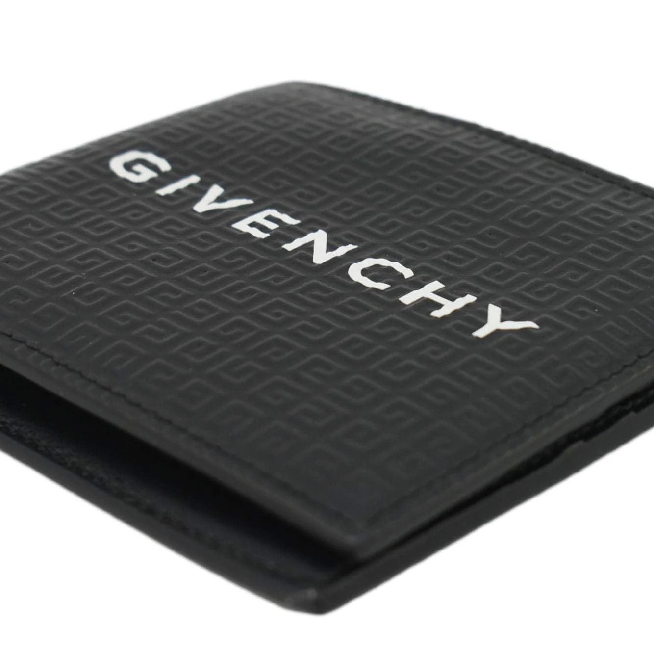 Givenchy o1srvl11e0925 Size: OS / Bifold Wallet in Black Size ONE SIZE - 8 Thumbnail