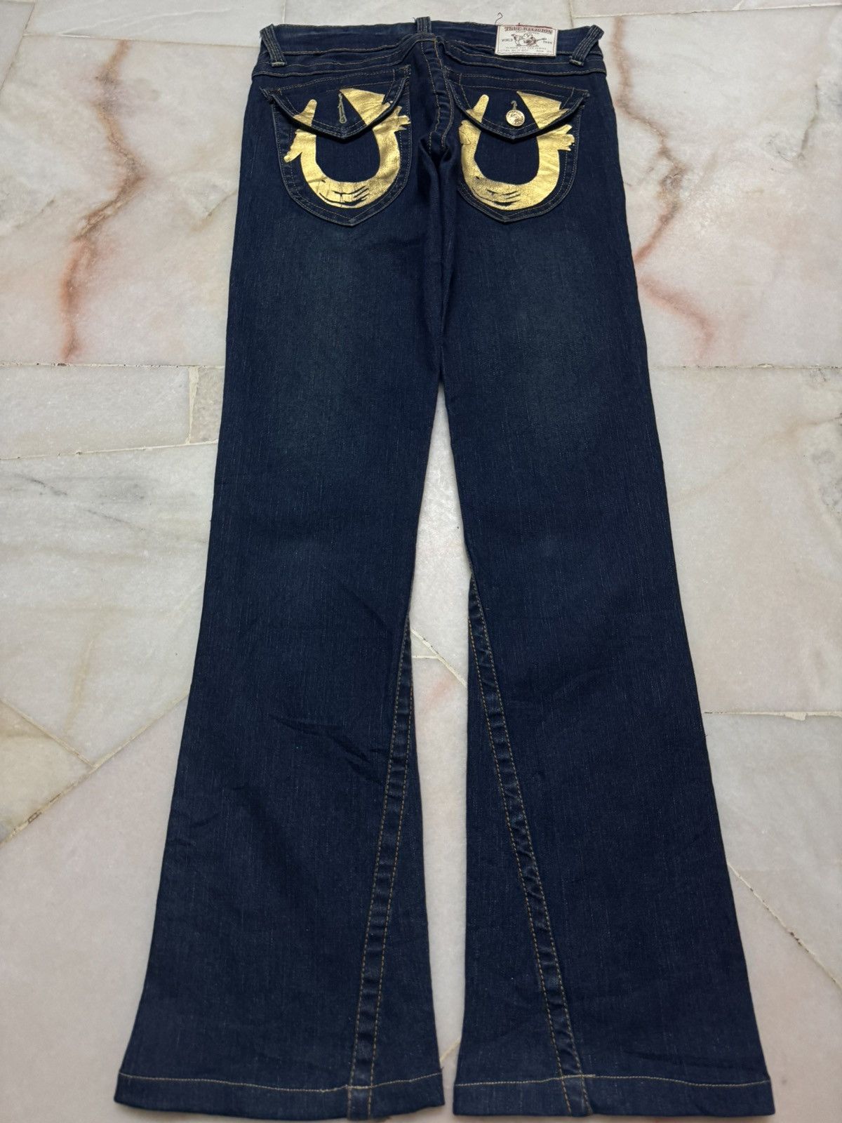 True Religion 💥RARE💥TRUE RELIGION INDIGO FLARE TWIST LEG GOLD LOGO RARE Size US 28 / EU 44 - 13 Thumbnail