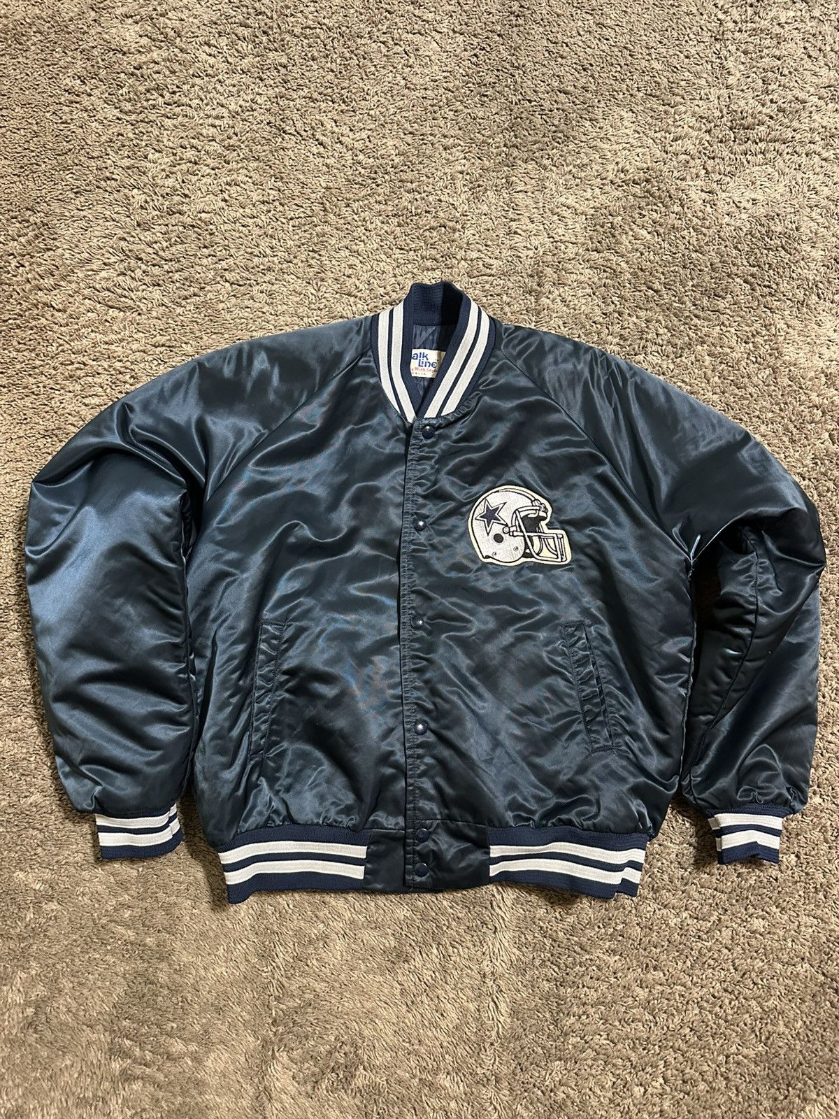 NFL Vintage NFL Chalk Line Dallas Cowboys jacket 80s size Xl Size US XL / EU 56 / 4 - 1 Thumbnail