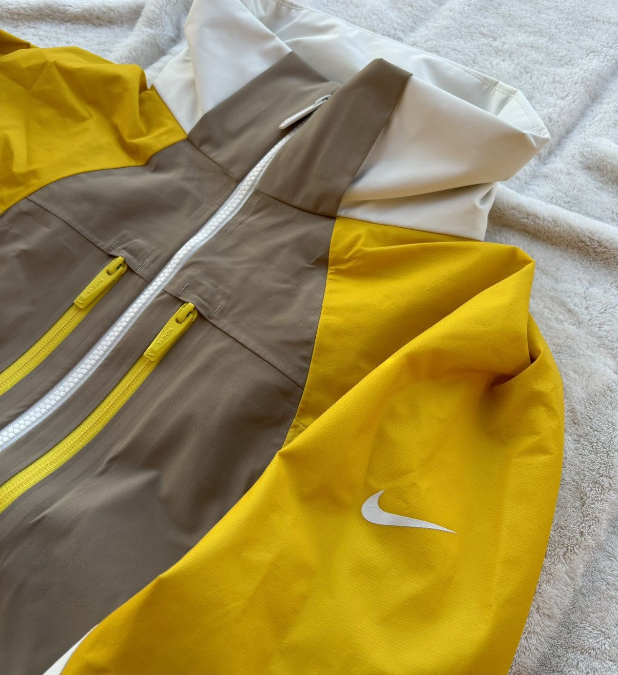NOCTA Nike x Nocta Vivid Sulfur L'Art Bala Tech Jacket Size US XL / EU 56 / 4 - 5 Thumbnail
