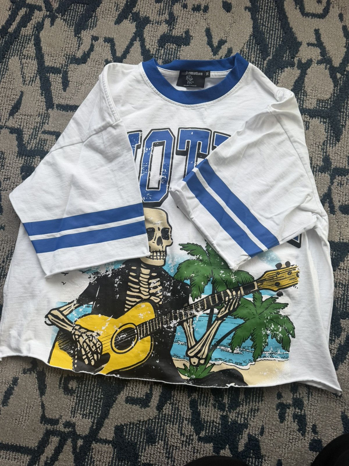 Other Mixed Emotions Cropped Tee Size US M / EU 48-50 / 2 - 3 Thumbnail