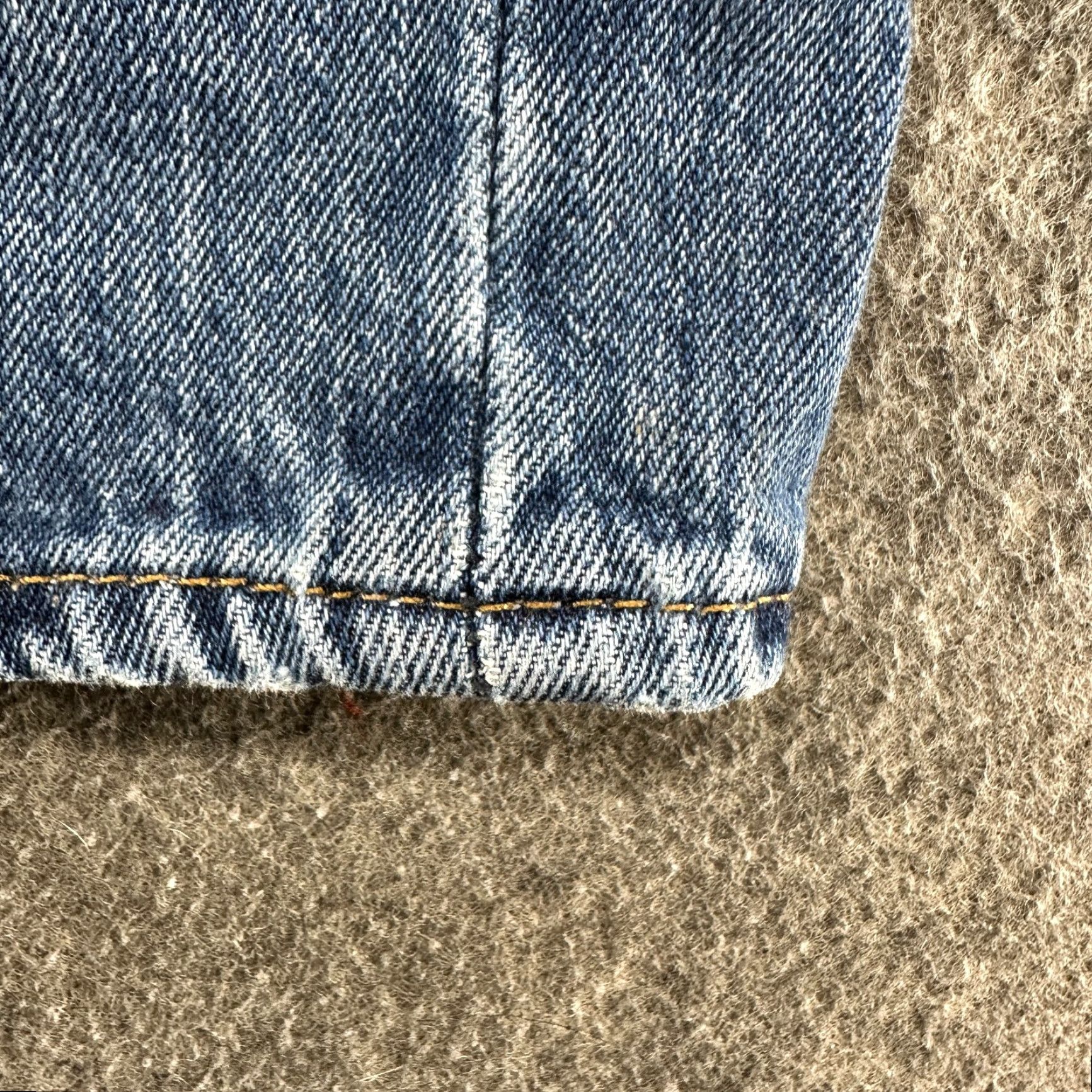 Levi's Levi's 501 Jeans Mens 38x34 Blue Straight Regular Fit Medium Wash Button Fly Jeans Mens Regular 501 Series Blue Size US 38 / EU 54 - 4 Thumbnail