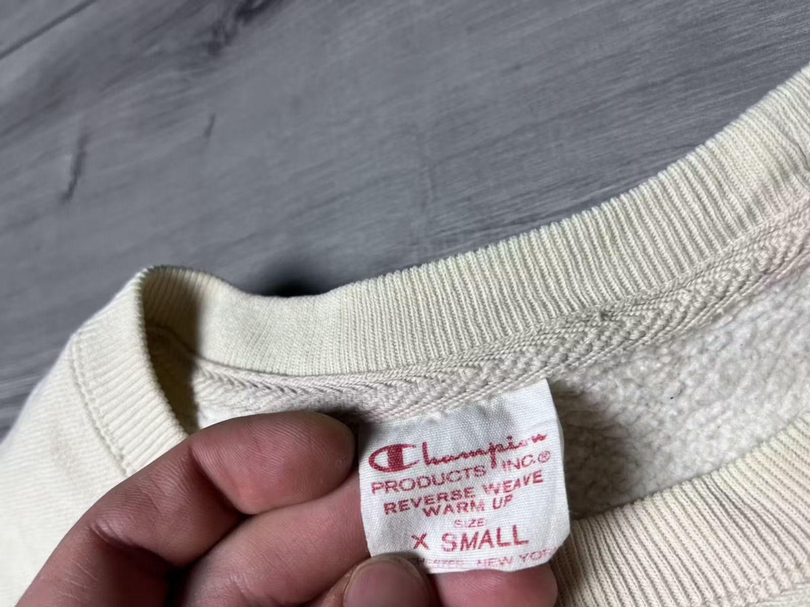 Champion Vintage Champion sweatshirt reverse weave size Small Size US S / EU 44-46 / 1 - 5 Thumbnail