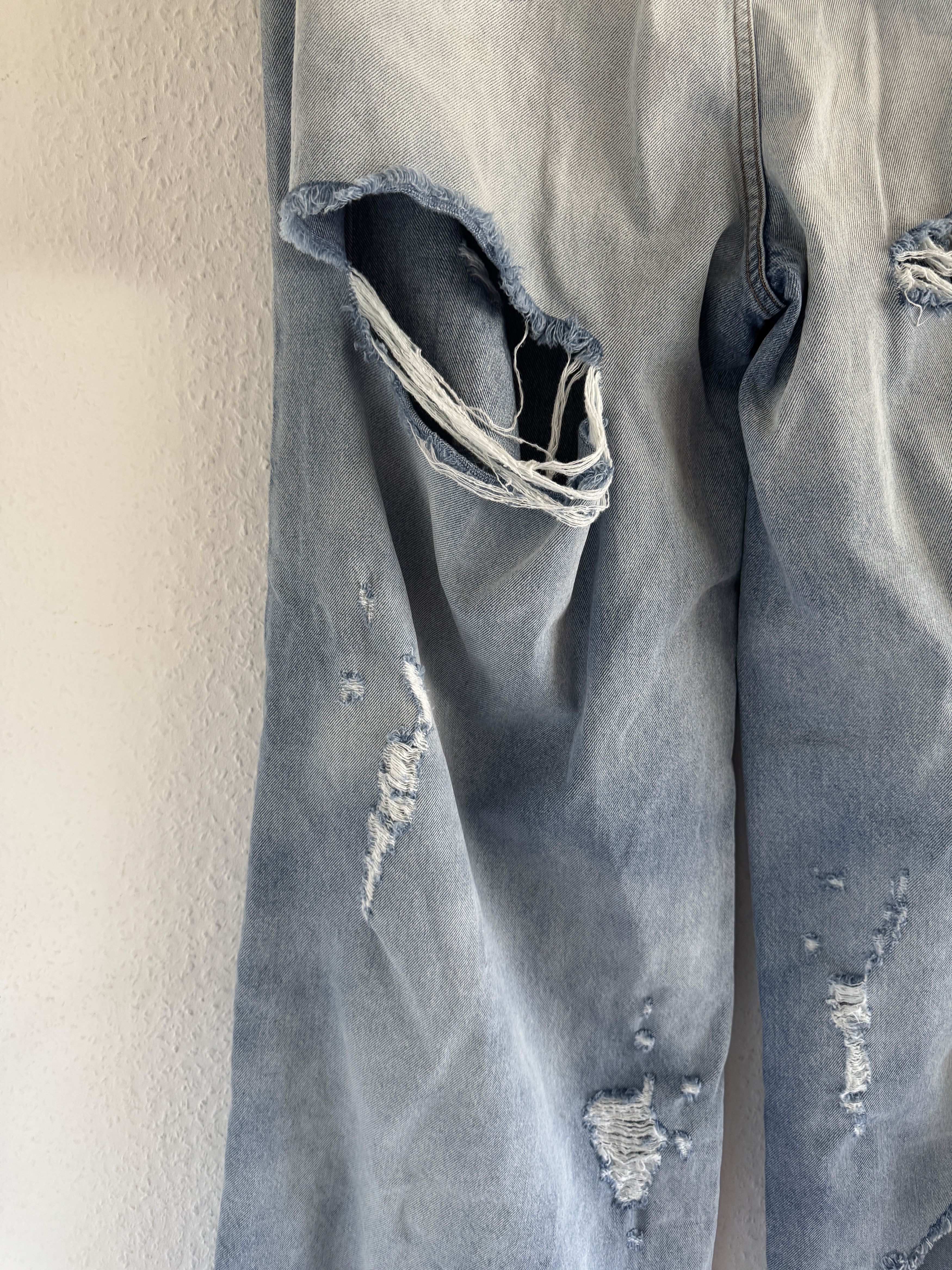 Vetements Destroyed wash denim pants Size US 32 / EU 48 - 14 Thumbnail