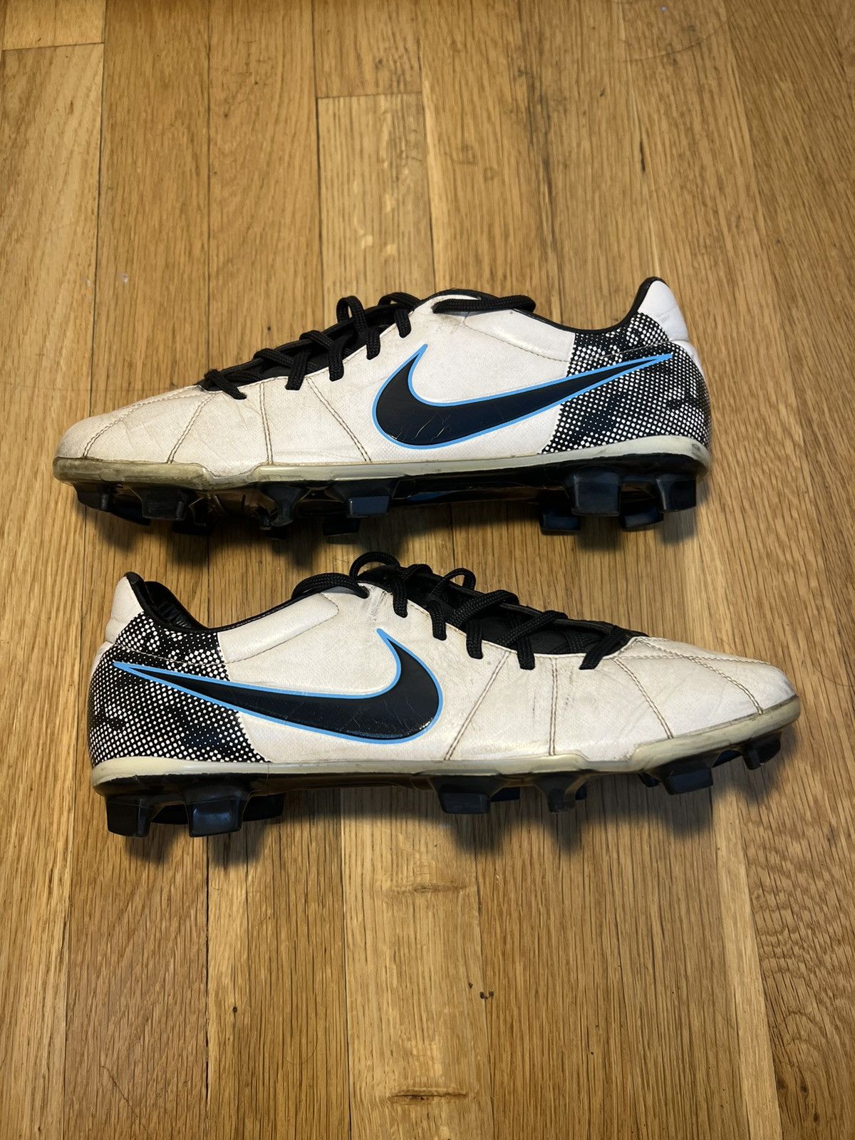 T90 Laser Elite 3 White/Black/Chlorine