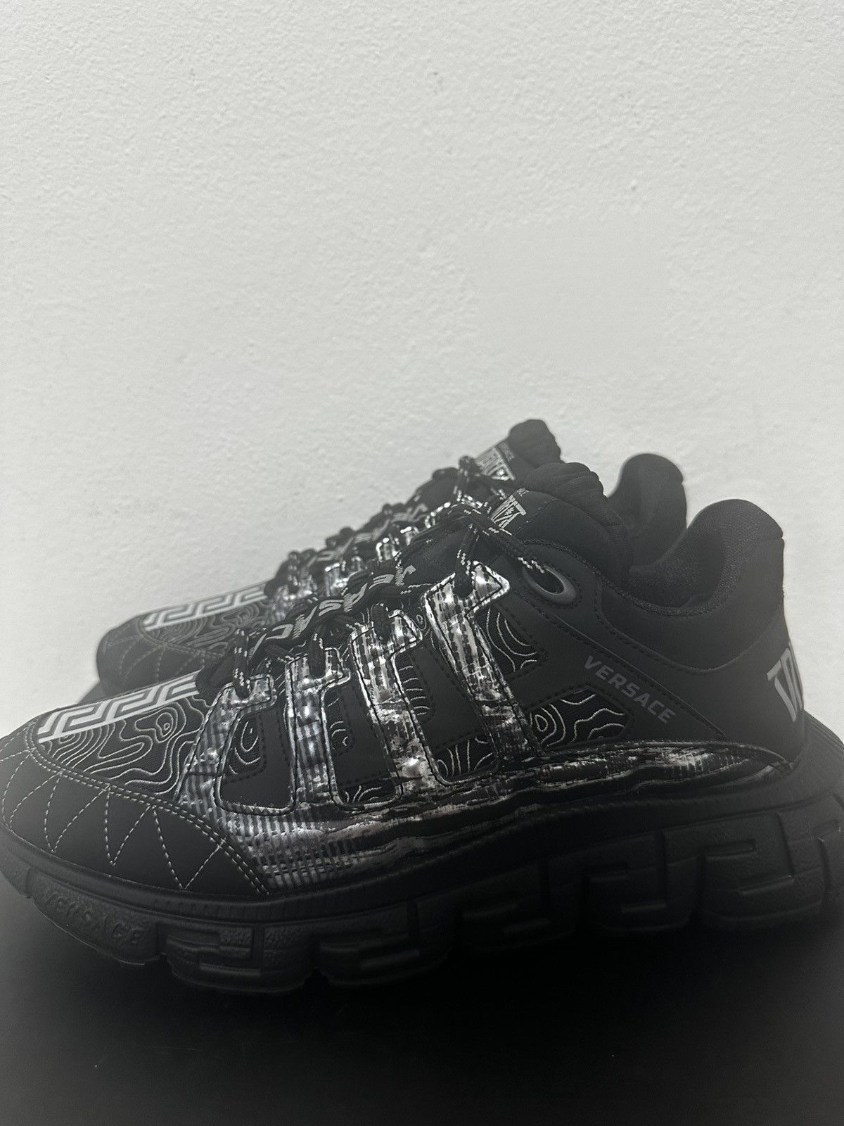 Versace Versace Trigreca Sneakers Size US 9 / EU 42 - 3 Thumbnail