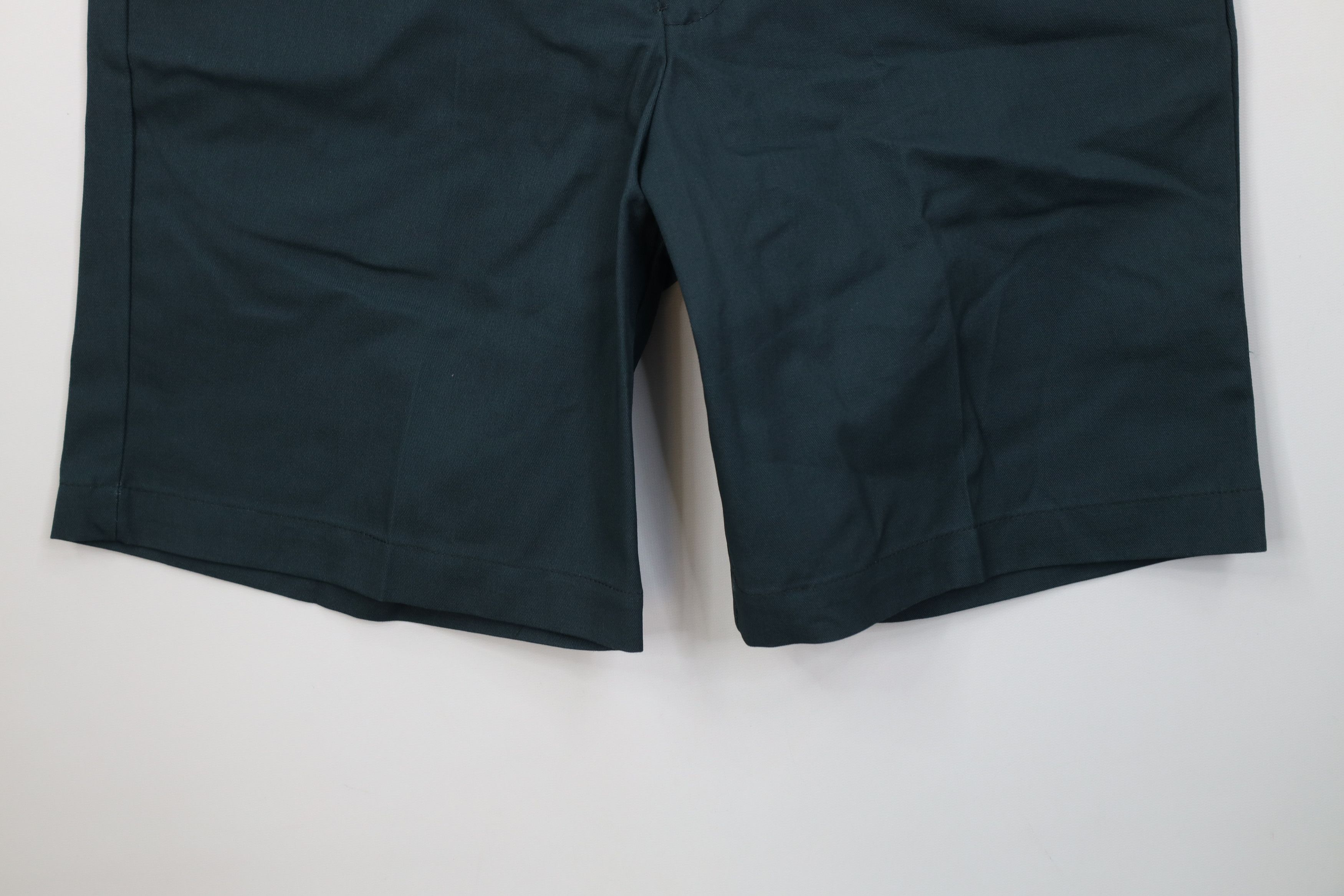 Vintage Vintage 90s Streetwear Workwear Mechanic Chino Shorts Green Size US 34 / EU 50 - 4 Thumbnail