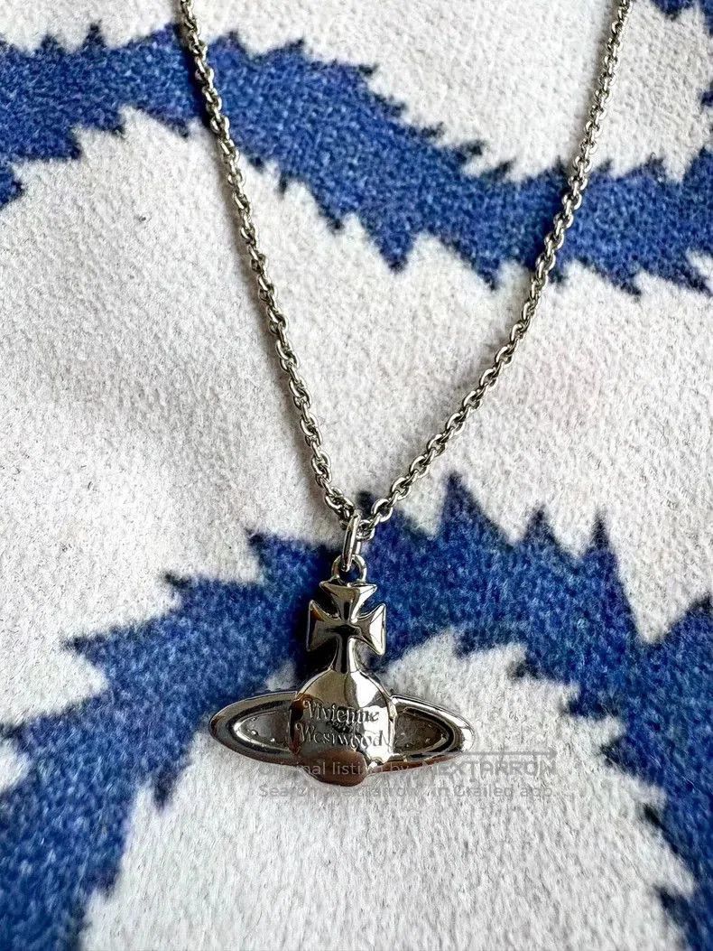 Vivienne Westwood Vivienne Westwood Silver Crystal Saturn Necklace. Size ONE SIZE - 2 Thumbnail