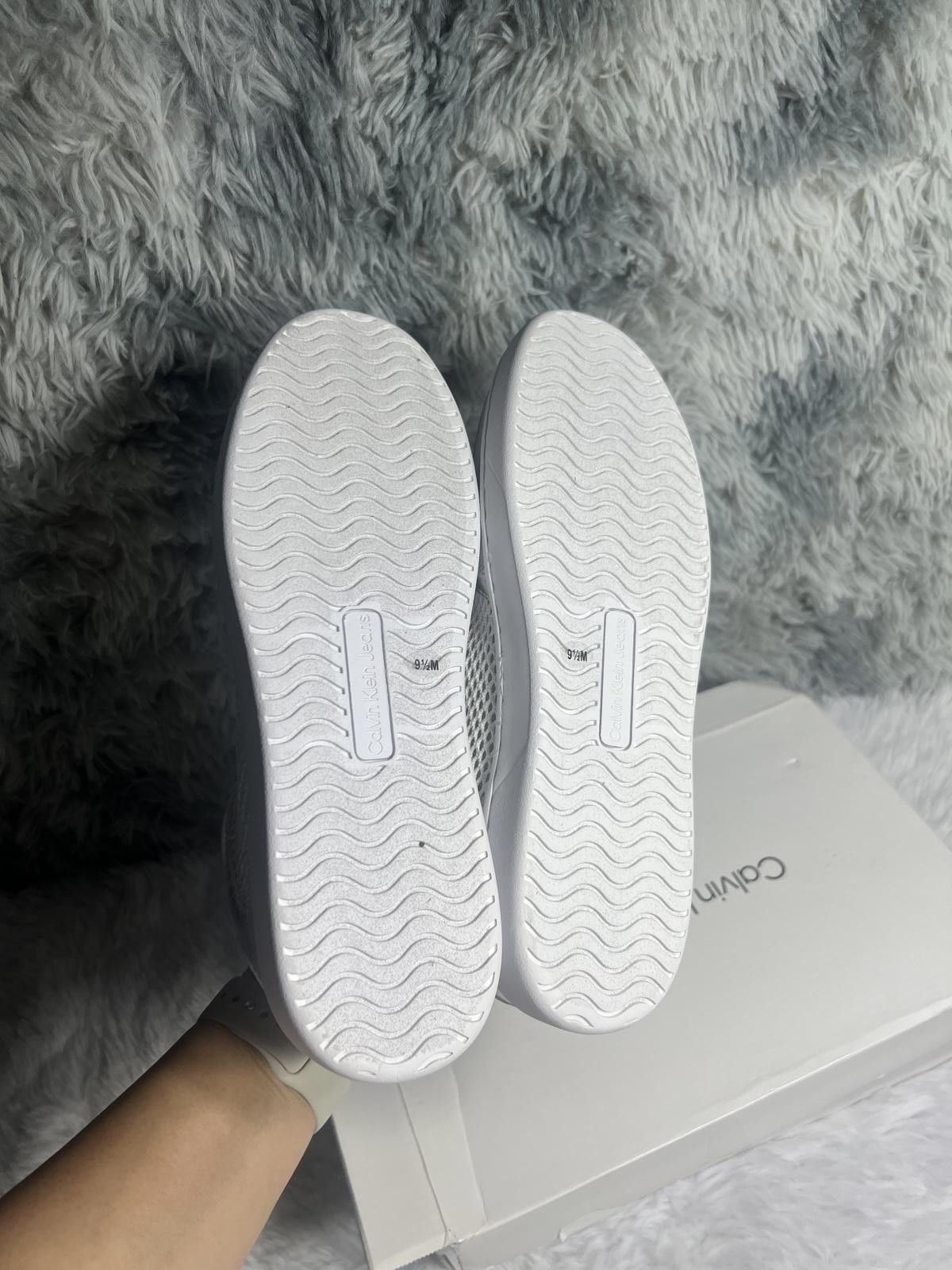 Other Calvin Klein Silver Sneakers KC HEYRA Size 9.5 M Size US 9.5 / IT 39.5 - 4 Thumbnail