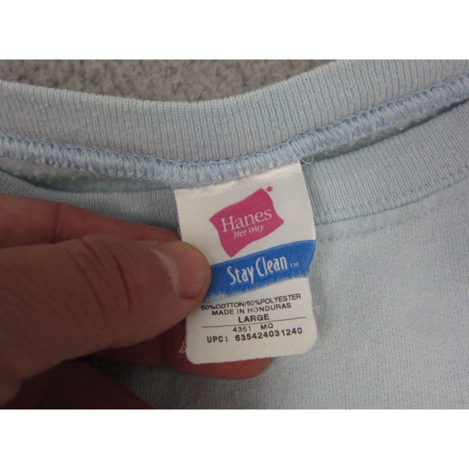 Hanes VINTAGE Hanes Sweater Womens L Blue Embroidery Dog Puppies Pullover Crew Neck 80s 90s Ladies Size L / US 10 / IT 46 - 4 Thumbnail