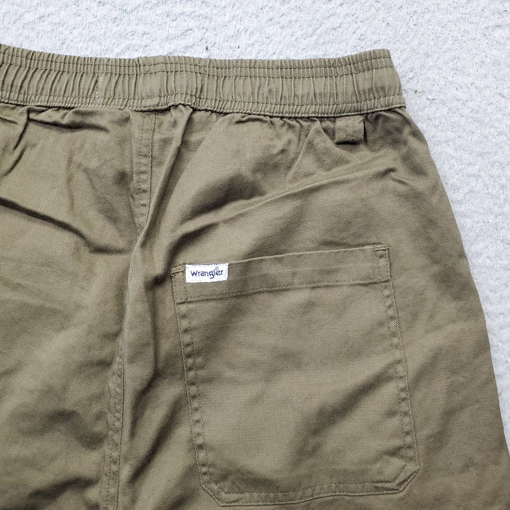 Wrangler Wrangler Mens Bermuda Shorts Drawstring Elastic Waist Patch Logo Green 7.25 Inseam Regular Size M Casual Summer Outdoor Clothing Mens Size US 31 - 8 Thumbnail