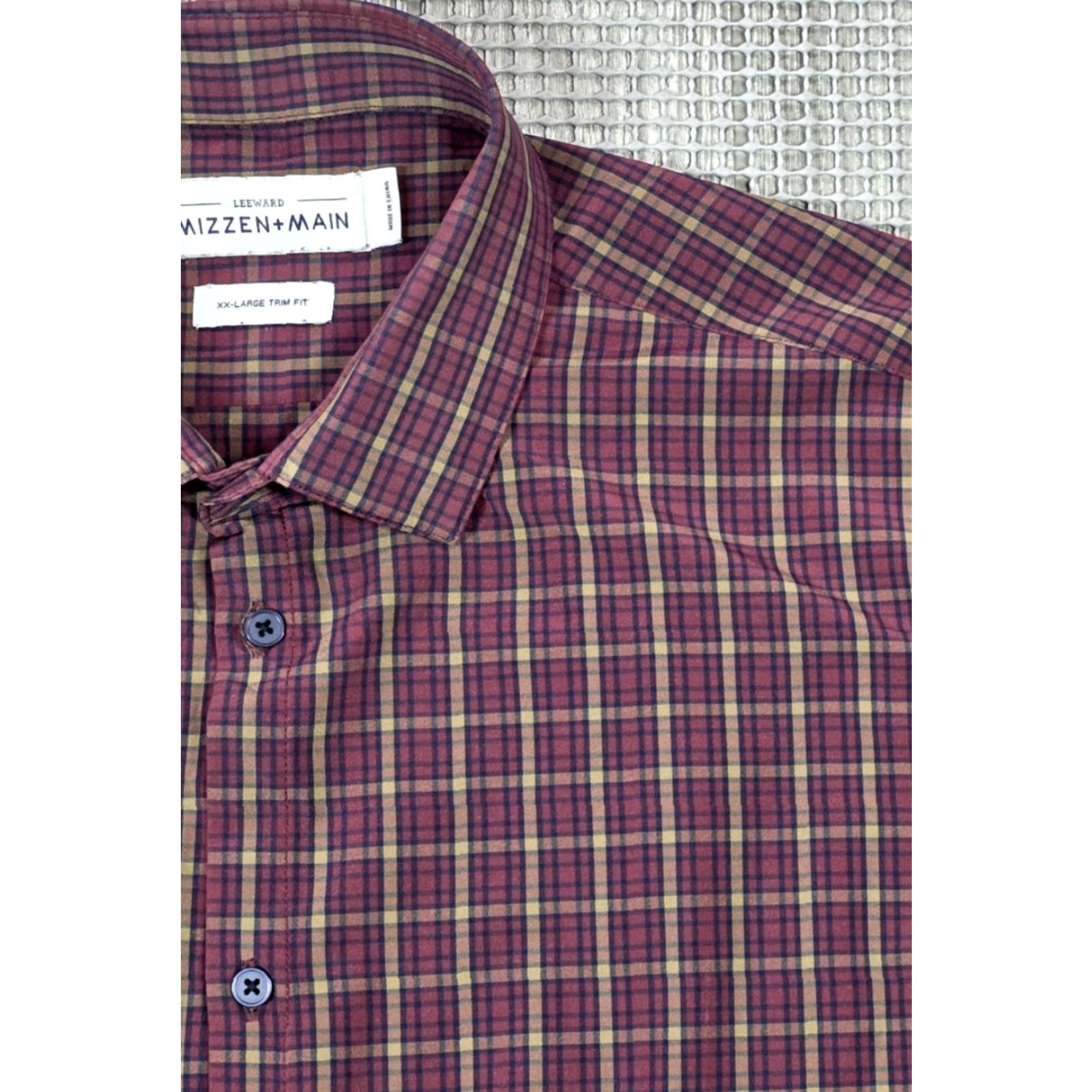 Mizzen+Main Mizzen+Main Leeward Mens Button-Up Shirt 2XL Maroon Plaid Trim Fit Performance Casual Workwear Capable Slim Classic Style Size US XXL / EU 58 / 5 - 3 Thumbnail