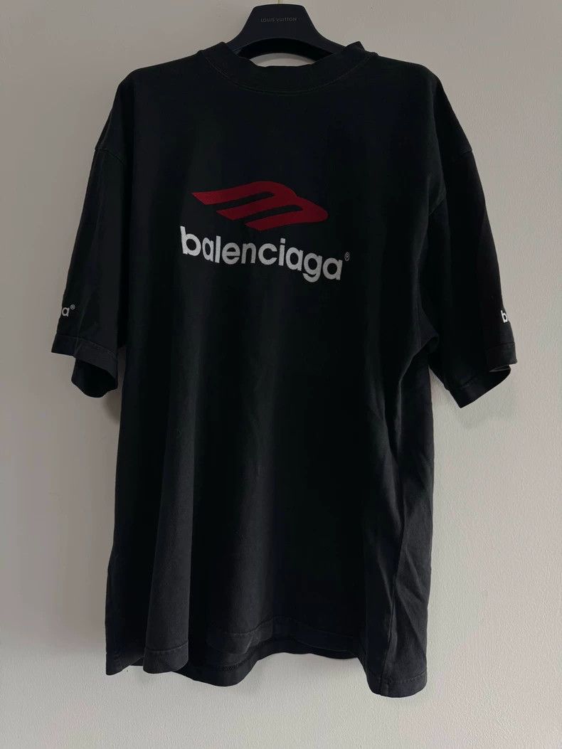 Balenciaga Balenciaga 3 B Short Sleeve Size US S / EU 44-46 / 1 - 1 Thumbnail