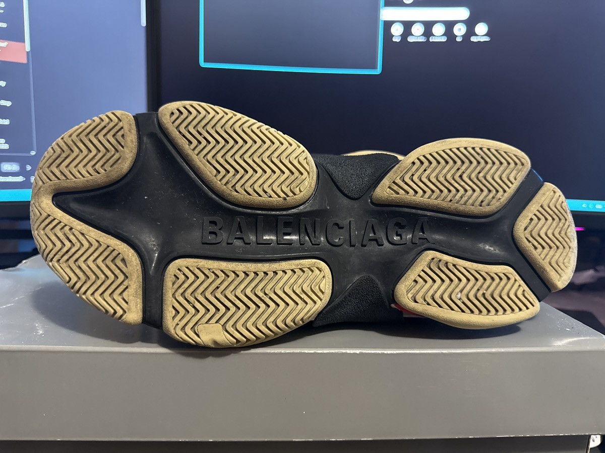 Balenciaga Balenciaga Triple S Gray/White/Red/Black Size US 7 / EU 40 - 8 Thumbnail