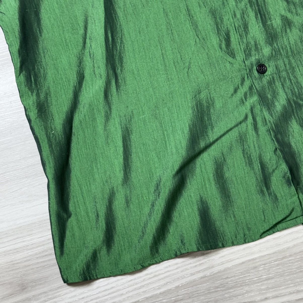 Saint Laurent Paris Saint Laurent silk plain shirt Size US L / EU 52-54 / 3 - 4 Thumbnail