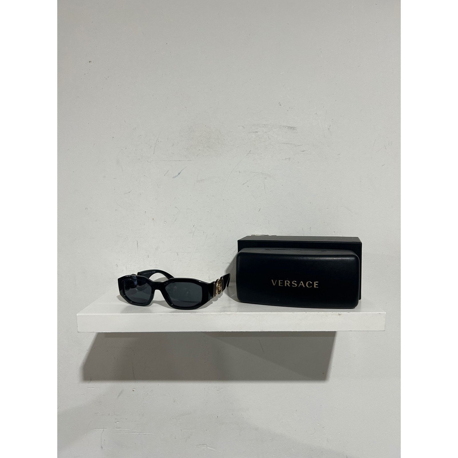 Versace VERSACE MEDUSA BIGGIE SUNGLASSES PREOWNED Size ONE SIZE - 1 Thumbnail