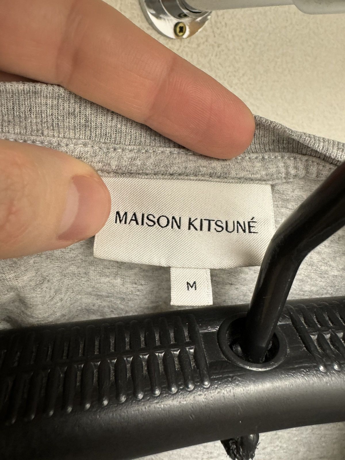 Maison Kitsune Maison Kitsune M big logo grey t-shirt fox M sz Size US M / EU 48-50 / 2 - 6 Thumbnail