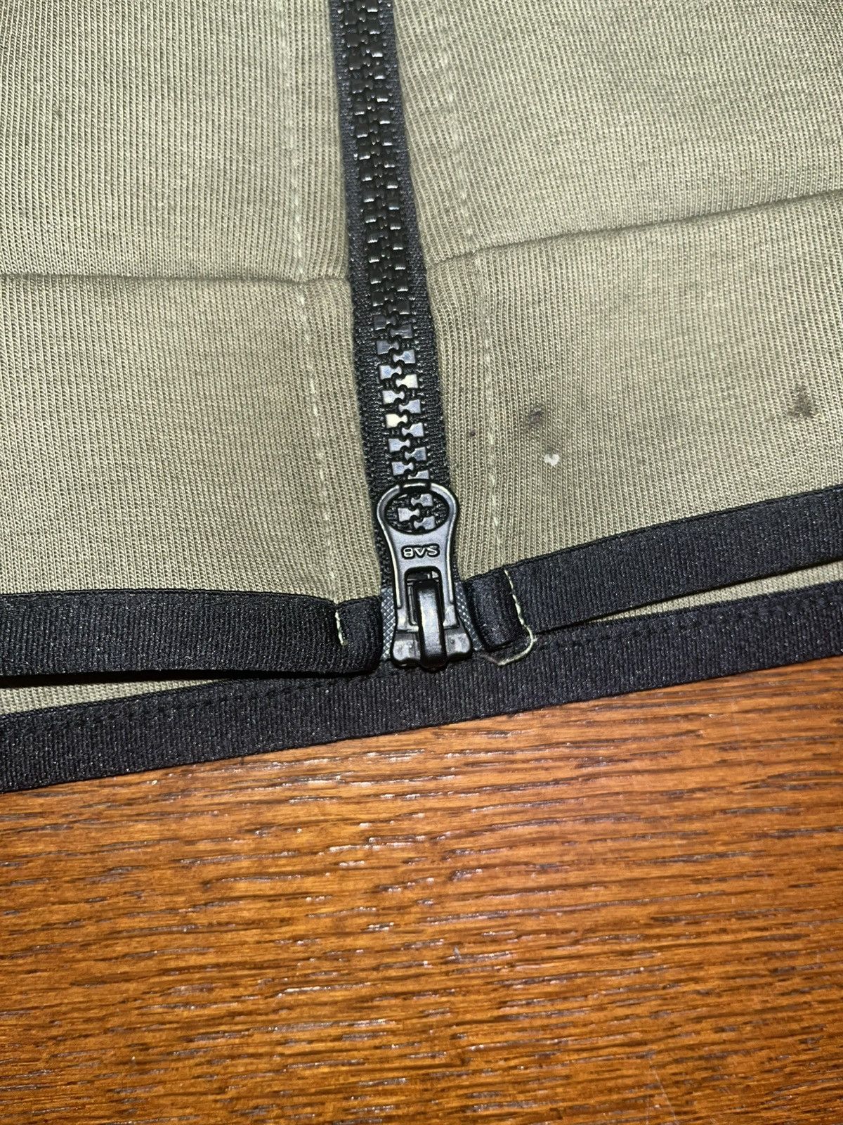 Nike Nike tech top olive Size US L / EU 52-54 / 3 - 5 Thumbnail