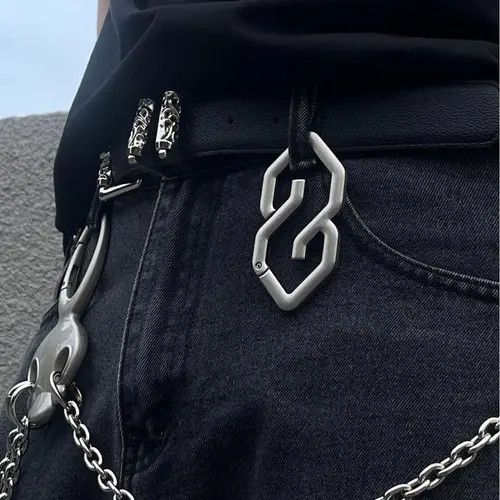 Jewelry Silver Geometric Metal Carabiner Clips, Keychain Hooks Size ONE SIZE - 1 Thumbnail
