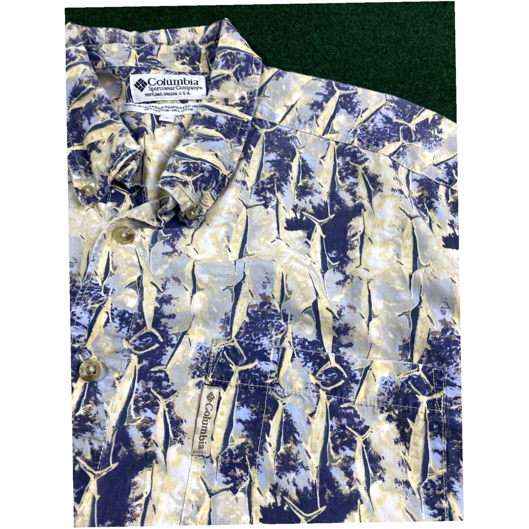 Vintage Vtg Columbia Button Up Mens Camp Shirt Fish Made In USA Mens Sz L swordfish Size US L / EU 52-54 / 3 - 4 Thumbnail