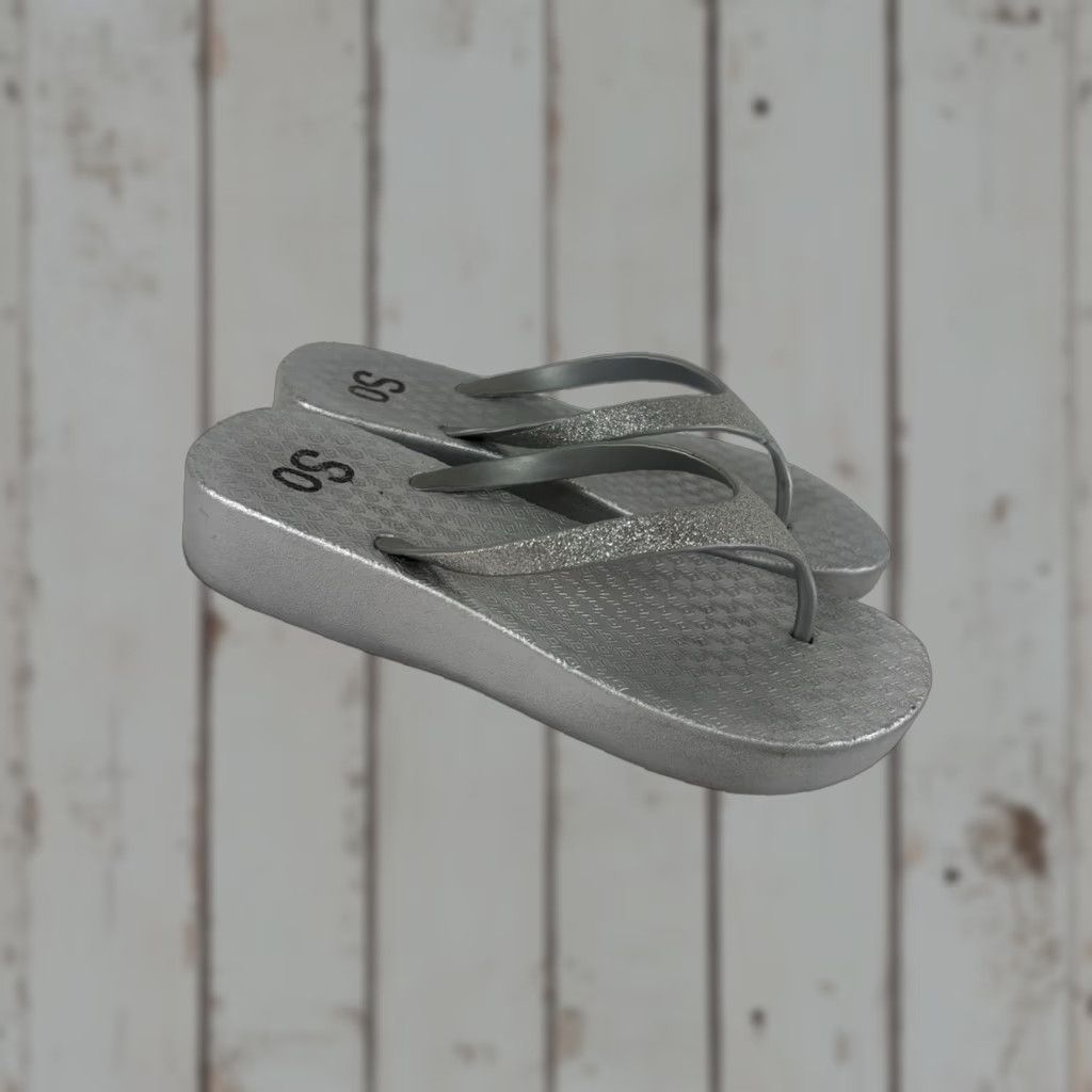 Vintage **SO Silver Glitter Sandals Women's Size 7-8** User: **SO Silver Glitter Flip Flops Women's Size 7-8** Size US 7 / IT 37 - 1 Thumbnail
