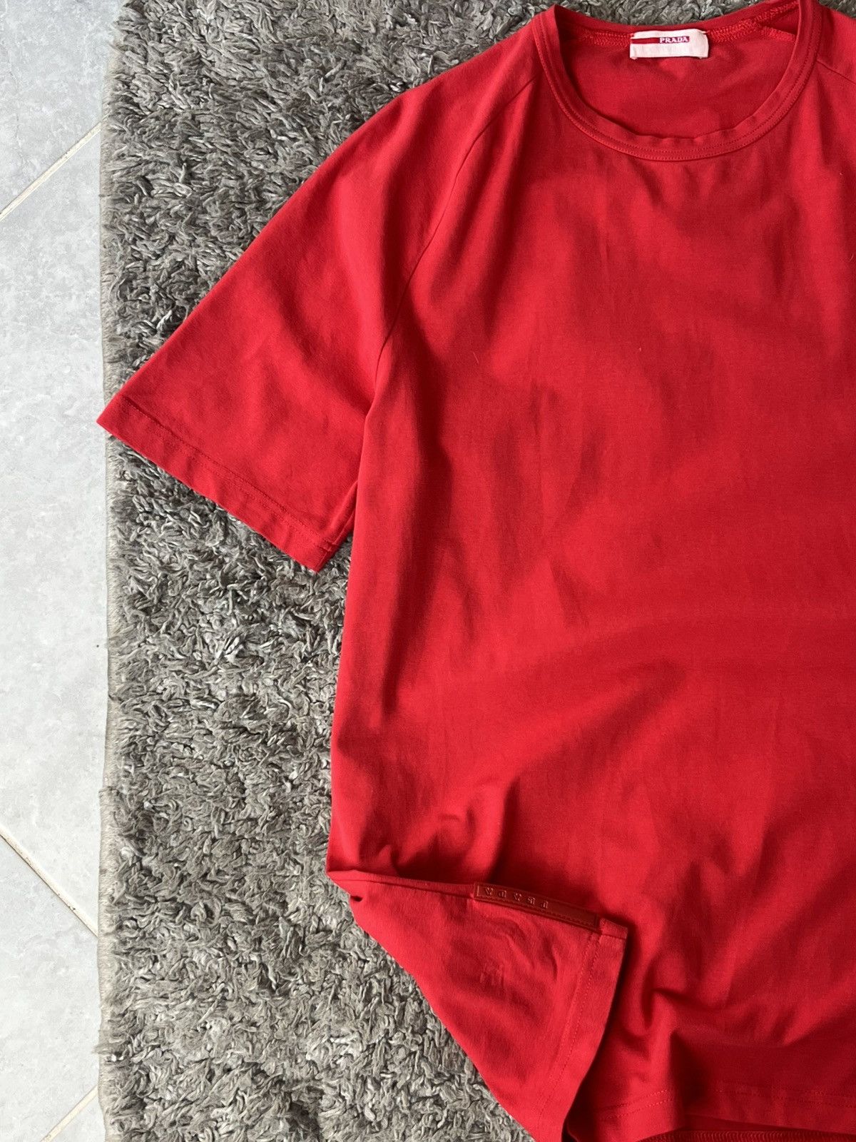 Prada Vintage Luxury Prada tee Size US M / EU 48-50 / 2 - 7 Thumbnail