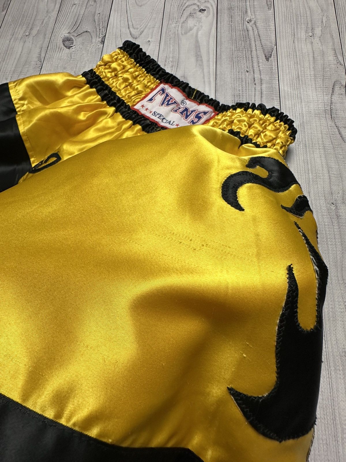 Other × Vintage Vintage Muay Thai Boxing shorts Twins size L yellow Size US 34 / EU 50 - 9 Thumbnail