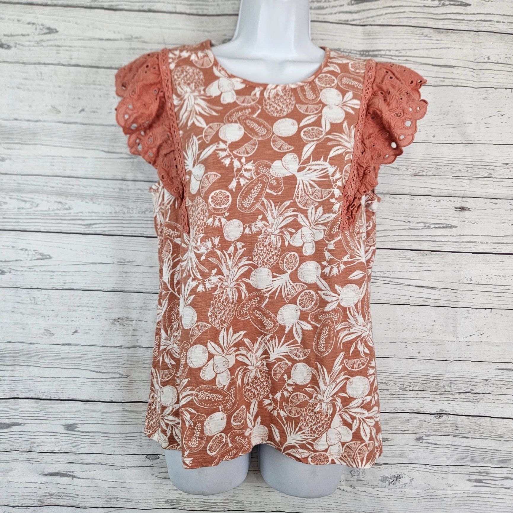 Vintage LC Lauren Conrad Shirt Womens Large Pink Fruit Print Eyelet Cap Sleeve Cotton Size L / US 10 / IT 46 - 2 Thumbnail