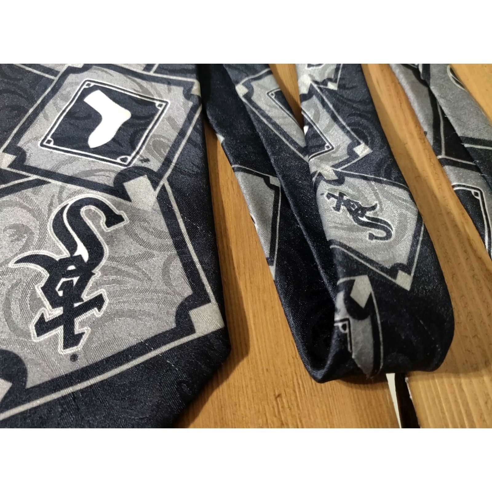 MLB VINTAGE Chicago White Sox 1994 MLB Baseball Tie Polyester Mens Size ONE SIZE - 3 Thumbnail