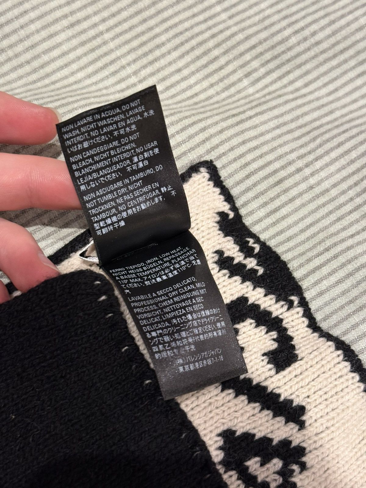 Balenciaga Virgin Wool All-Over Logo Scarf Size ONE SIZE - 5 Thumbnail