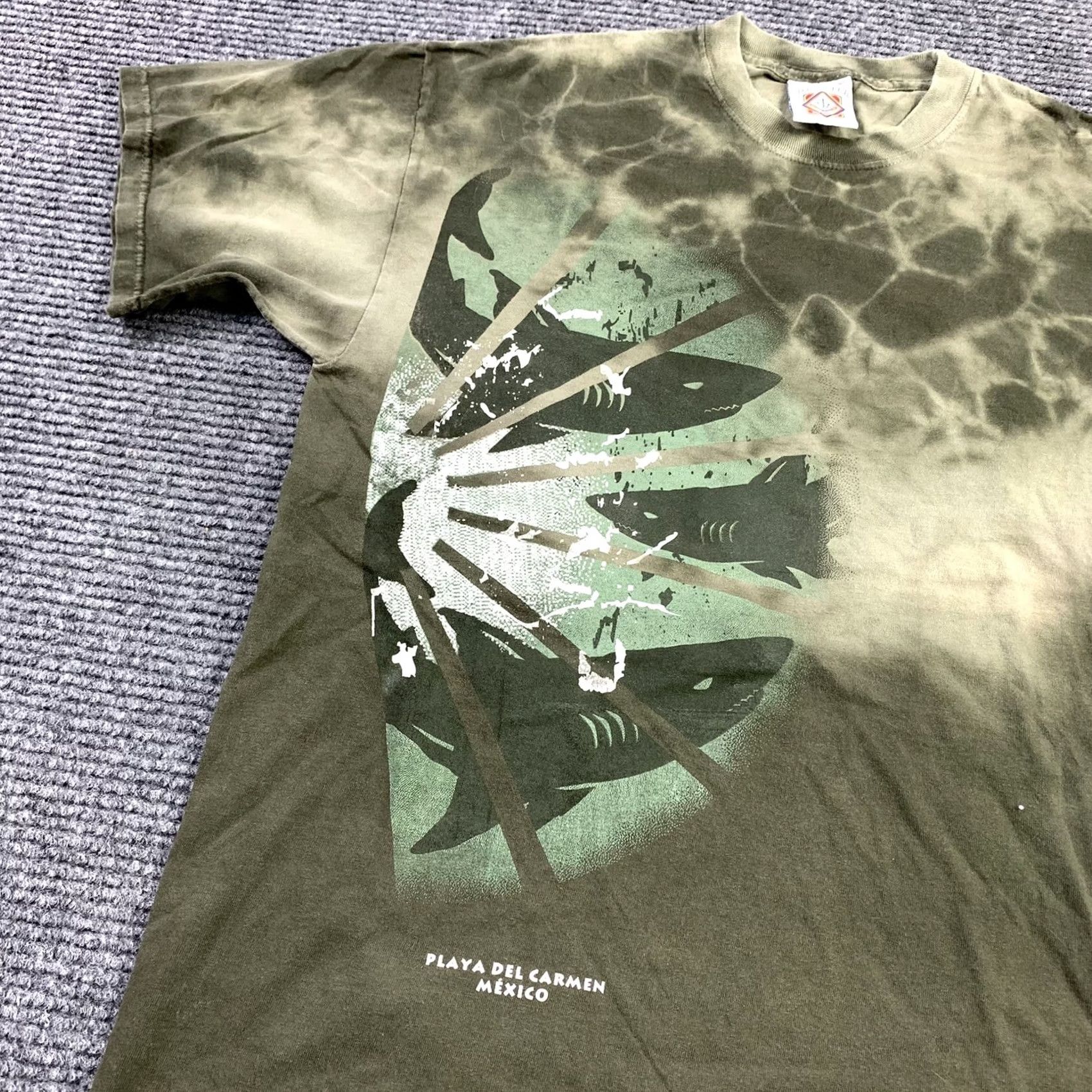 Vintage VINTAGE Yacht Club Tie Dye Shirt Men L Shark Graphic 90s Mexico Playa Del Carmen Size US L / EU 52-54 / 3 - 7 Thumbnail