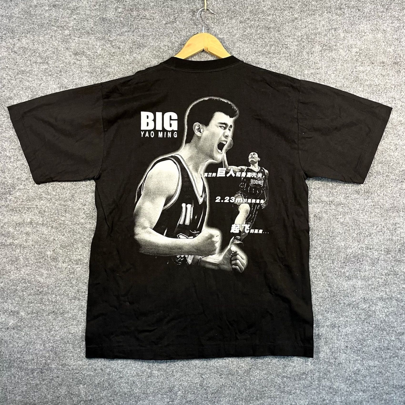 NBA VINTAGE Yao Ming T-Shirt Mens XL Black NBA Single Stitch Rap Tee Houston Rockets Shirt Adults XL Black 90s USA Mens Size US XL / EU 56 / 4 - 3 Thumbnail