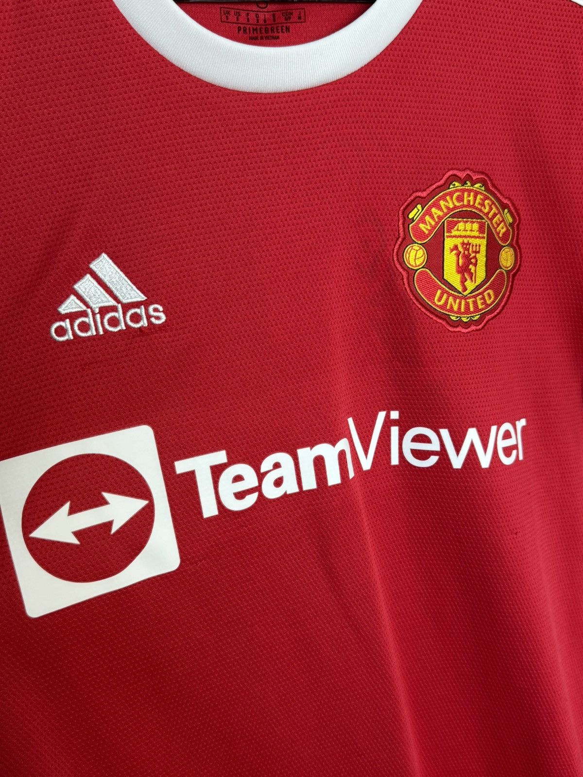 Adidas Manchester United 21/22 Home Ronaldo Football Jersey Size US S / EU 44-46 / 1 - 4 Thumbnail