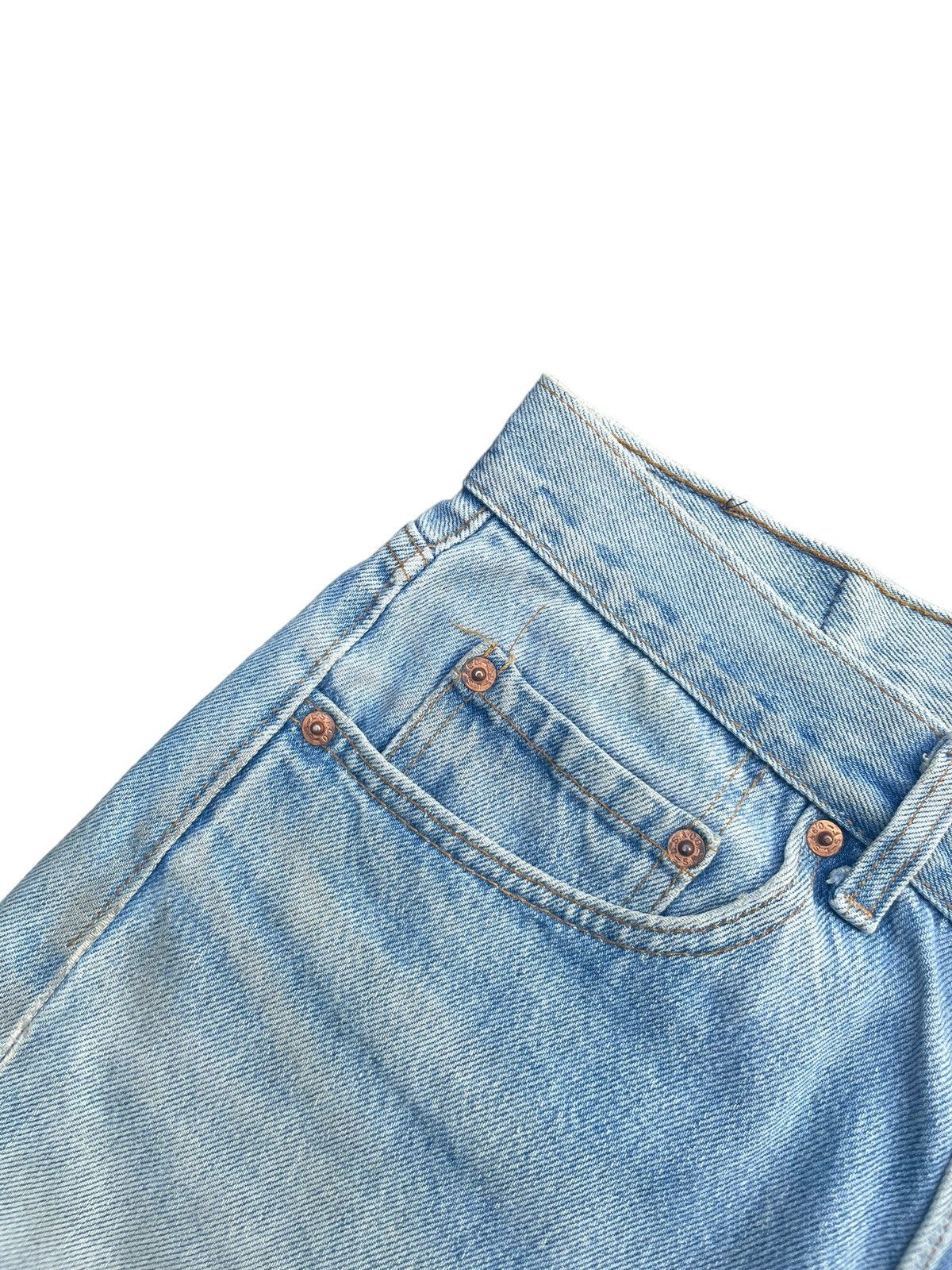 Levi's Vintage 1991 Levis 501 e Usa Faded Distressed Size US 31 - 8 Thumbnail