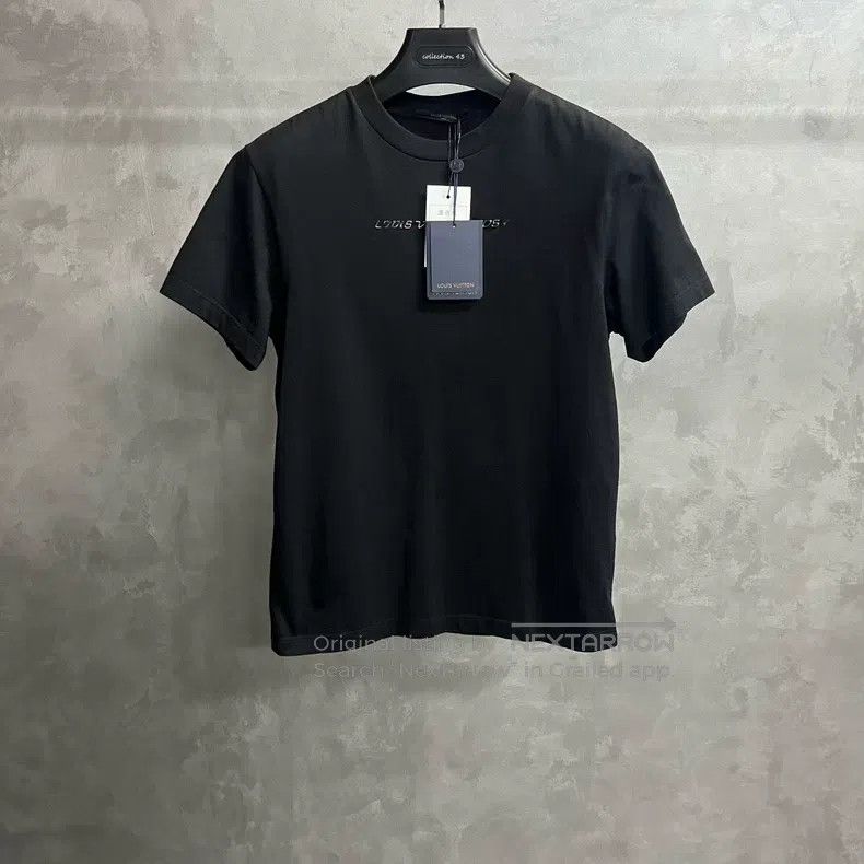 Louis Vuitton Louis Vuitton Black monogrammed crewneck straight short sl Size US S / EU 44-46 / 1 - 1 Thumbnail