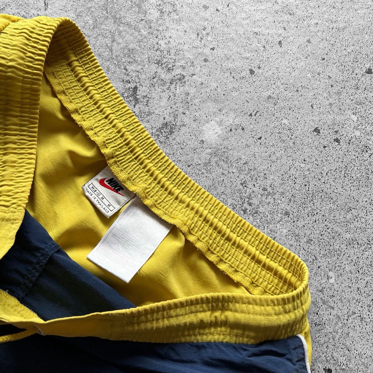 Nike × Vintage Nike Womens Vintage 00s Blue Yellow Shorts Big Swoosh Size 30" / US 8 / IT 44 - 5 Thumbnail