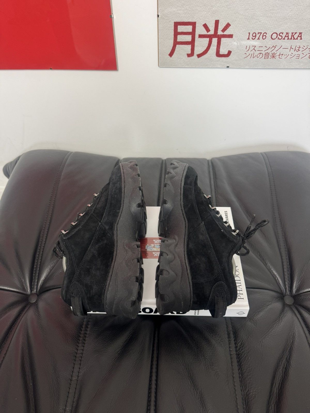 Nike Nike Lahar Low „Triple Black” Gorpcore Suede Swoosh Rare Size US 7.5 / EU 40-41 - 5 Thumbnail