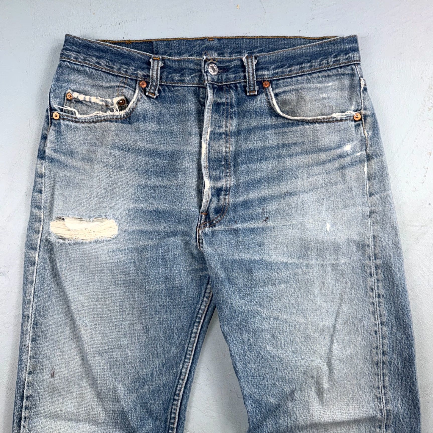 Levi's Levi's 501 Vintage Jeans Straight Regular 34x33 Light Blue USA 90s Men 5-Pocket Denim Cotton Button Closure Size US 34 / EU 50 - 2 Thumbnail