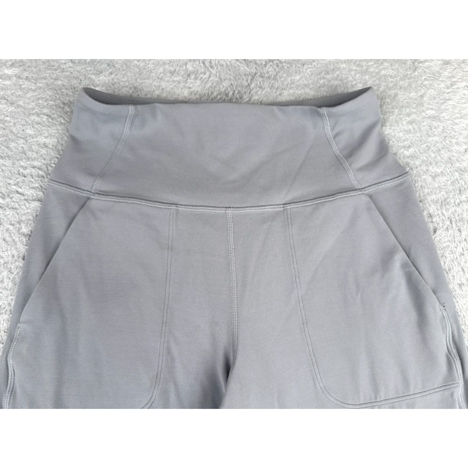 Lululemon Lululemon Align Pants Women 6 Gray Wide-Leg Crop Nulu Yoga Pockets Zip Pocket Regular Size Type: Pants (6) Women’s Gray */* Size 28" / US 6 / IT 42 - 4 Thumbnail