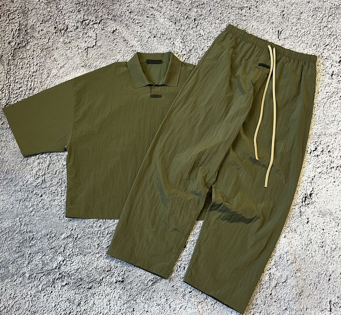 Fear of God Fear Of God Essentials Nylon Set Pants Polo Shirt Size XL Size US XL / EU 56 / 4 - 1 Thumbnail