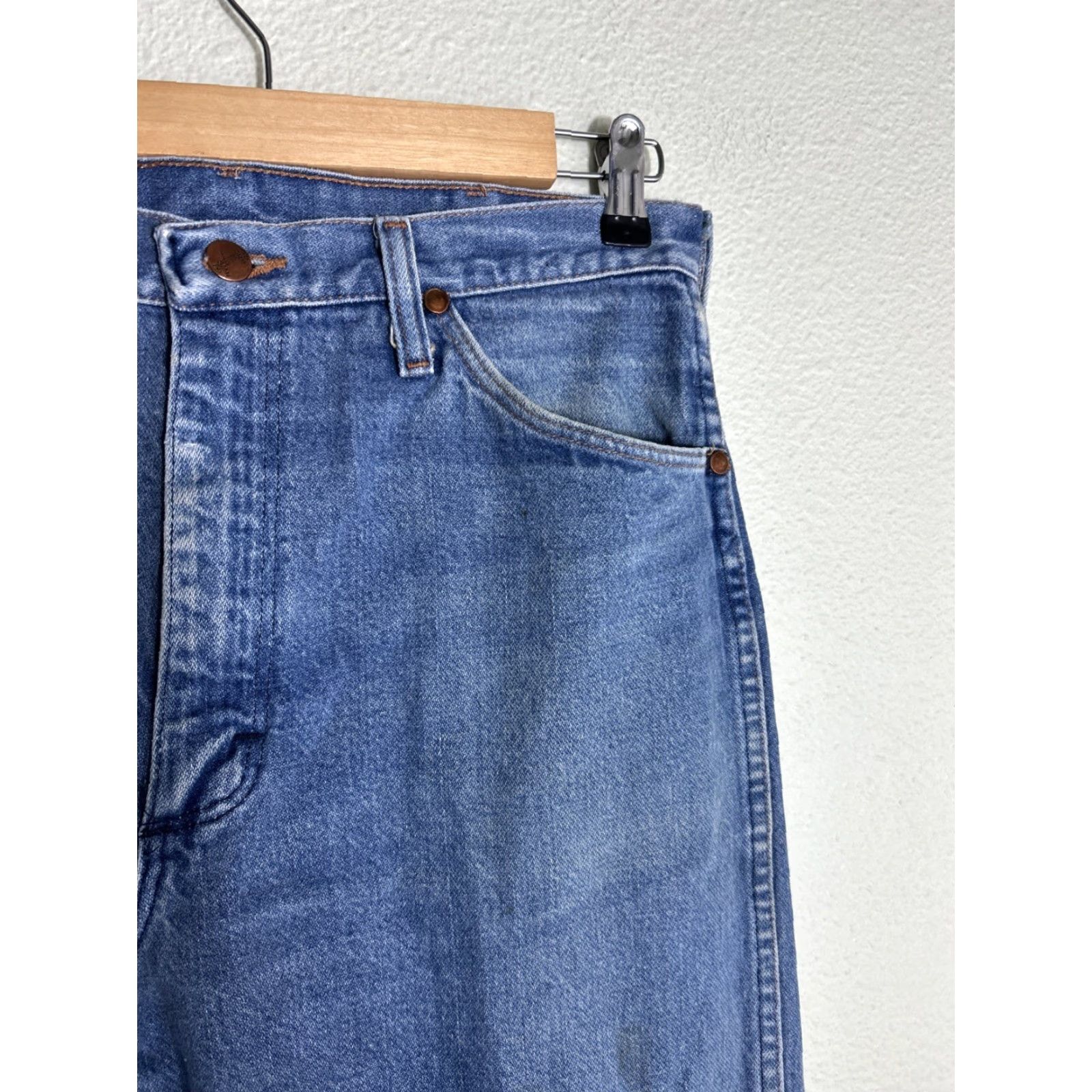 Wrangler VINTAGE Wrangler Jeans Light Wash Straight 32x34 USA Blue Mens Jeans Size US 32 / EU 48 - 5 Thumbnail