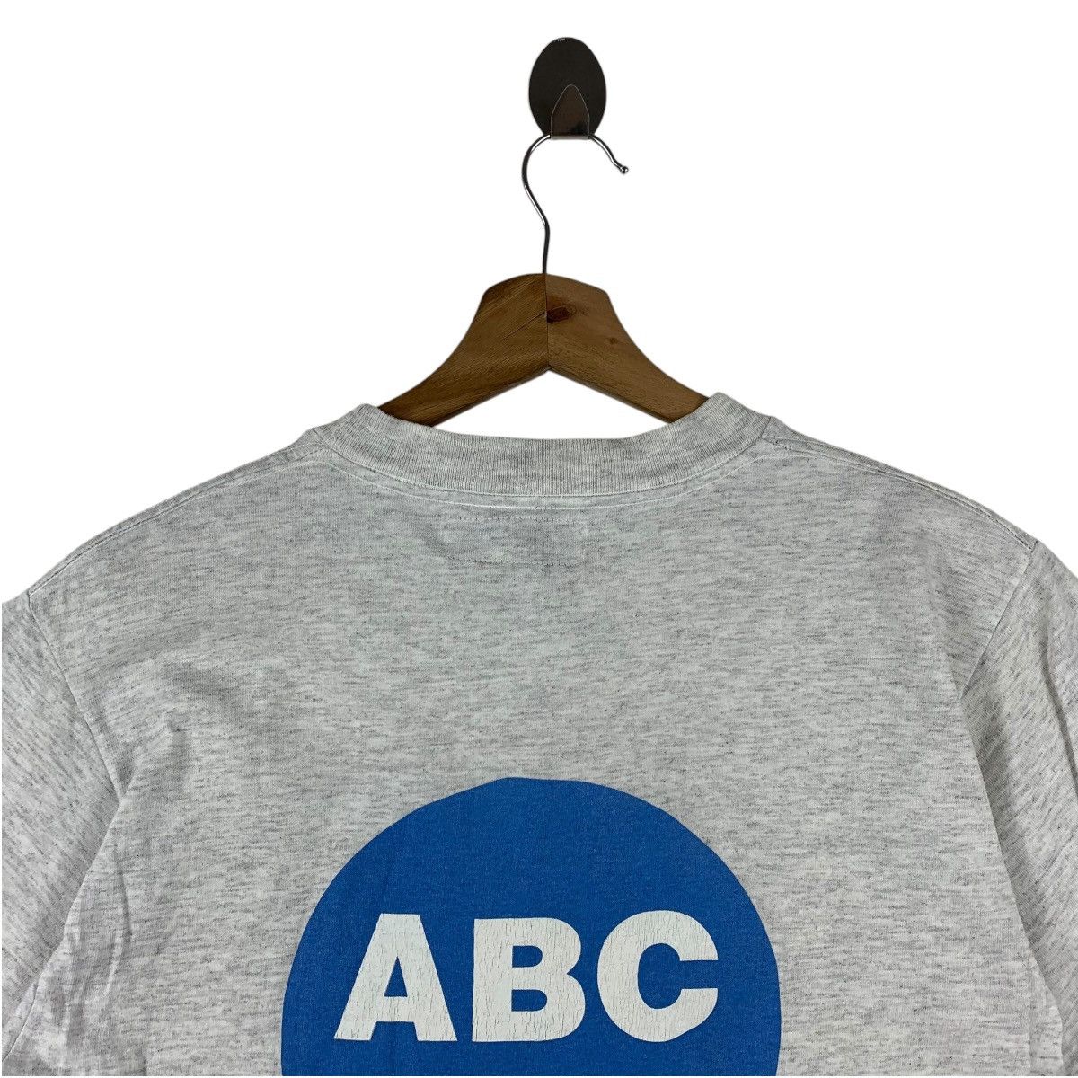Other Vintage 90s ABC STORE hawaii big logo Surfing tee Size US S / EU 44-46 / 1 - 10 Thumbnail