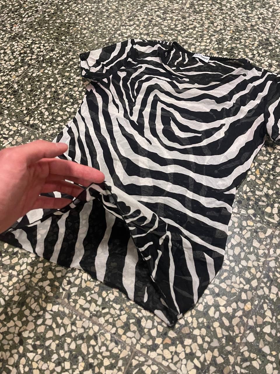 Dolce & Gabbana Vintage Dolce&Gabbana sheer mesh Zebra print short sleeved Size S / US 4 / IT 40 - 4 Thumbnail