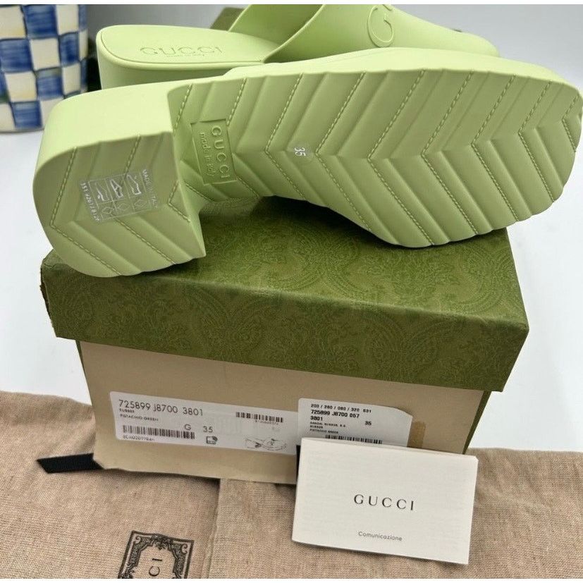 Gucci Women’s Gucci, clog, rubber sandals, size 35 made in Italy Size US 5 / IT 35 - 11 Thumbnail