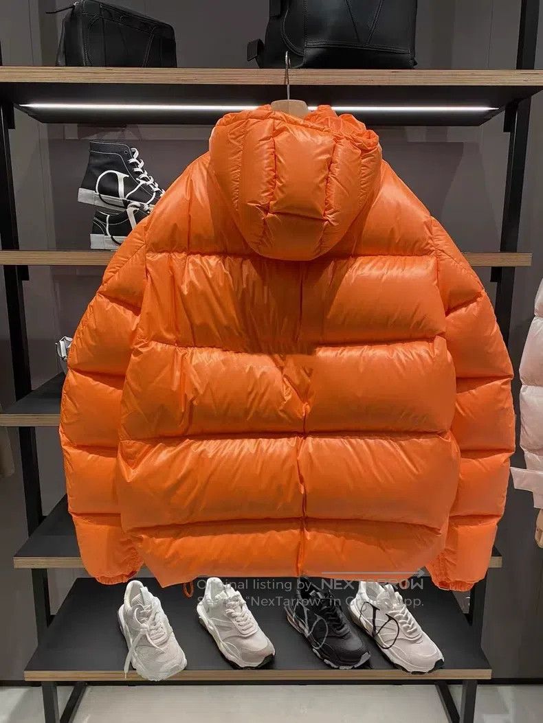 Valentino Valentino Orange logo on a hooded down jacket Size US S / EU 44-46 / 1 - 2 Thumbnail