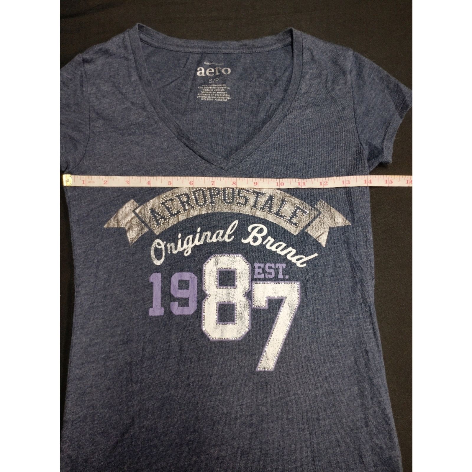 Aeropostale Aeropostale Navy Graphic V-Neck Tee with Lilac Accents Size S / US 4 / IT 40 - 4 Thumbnail