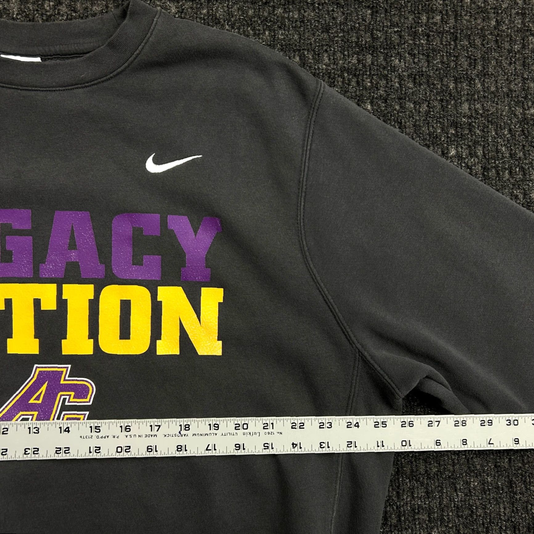 Nike Nike Gray XL Crewneck Sweatshirt Men Pullover Nike Sportswear Graphic Print Logo Winter, Fall, Spring University/School Theme Size US XL / EU 56 / 4 - 6 Thumbnail