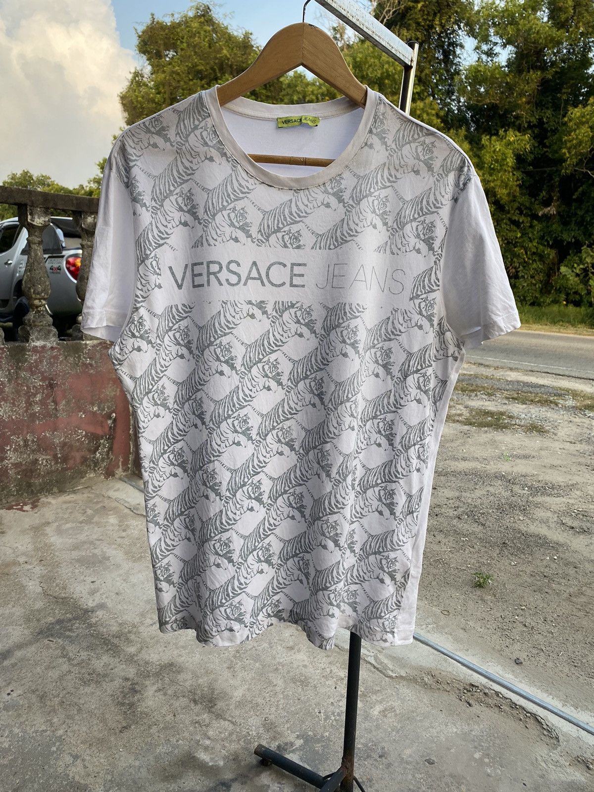 Versace × Vintage Vintage versace tee Size US L / EU 52-54 / 3 - 1 Thumbnail