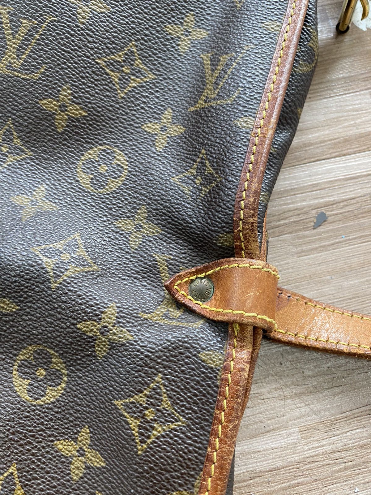 Louis Vuitton Authentic Vintage Louis Vuitton Monogram Saumur 30 Crossbody Size ONE SIZE - 23 Thumbnail