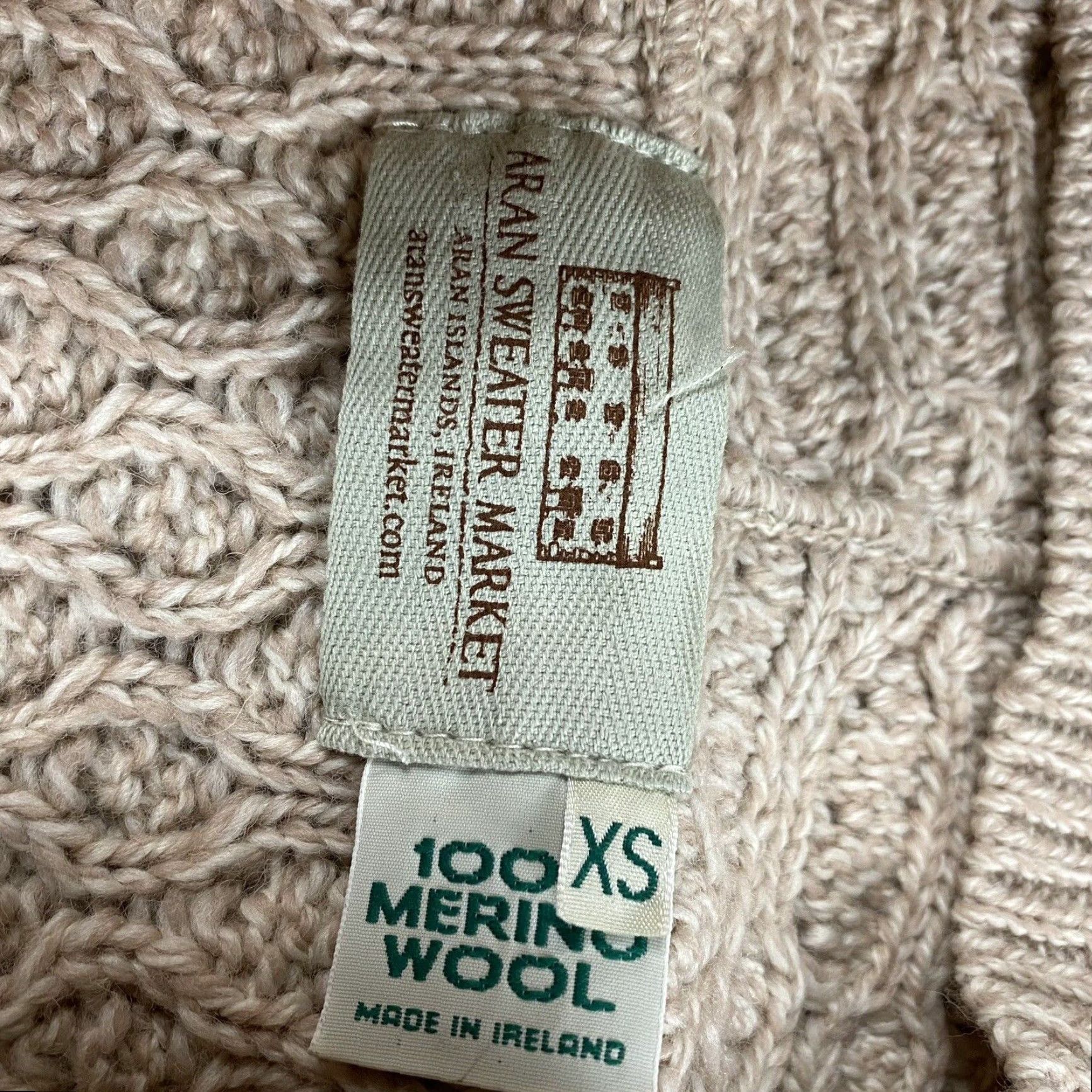 Vintage VINTAGE Aran Crafts Hooded Sweater Ireland Merino Wool Cable Knit Women XS Oatmeal Classic Size XS / US 0-2 / IT 36-38 - 4 Thumbnail